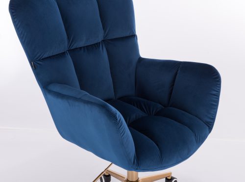 Fotele welurowe dla miłośników vintage: jak stworzyć retro atmosferę w domu?